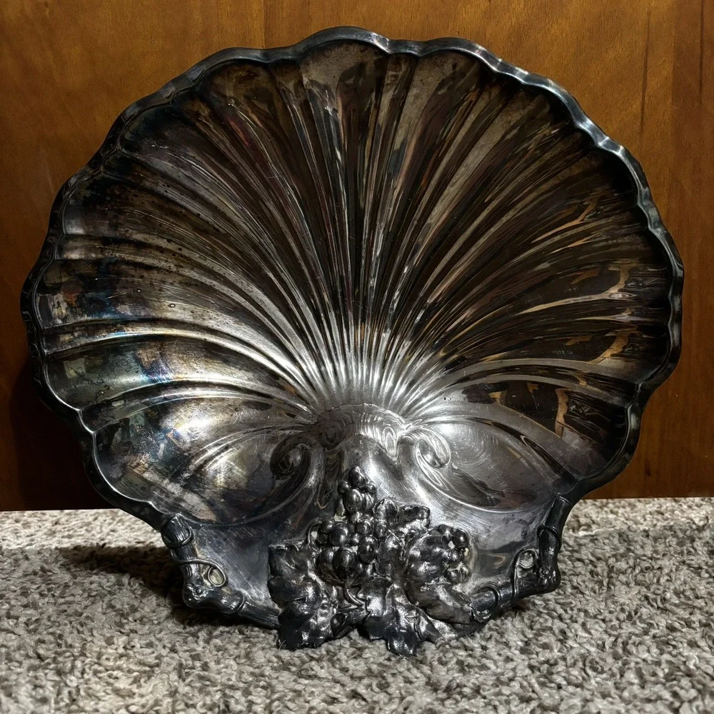 Vintage-Reed and Barton 200 Silverplate Scallop Shell Grapes Serving Dish Bowl